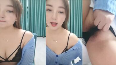 长相端庄有点小虎牙的长发妹妹!